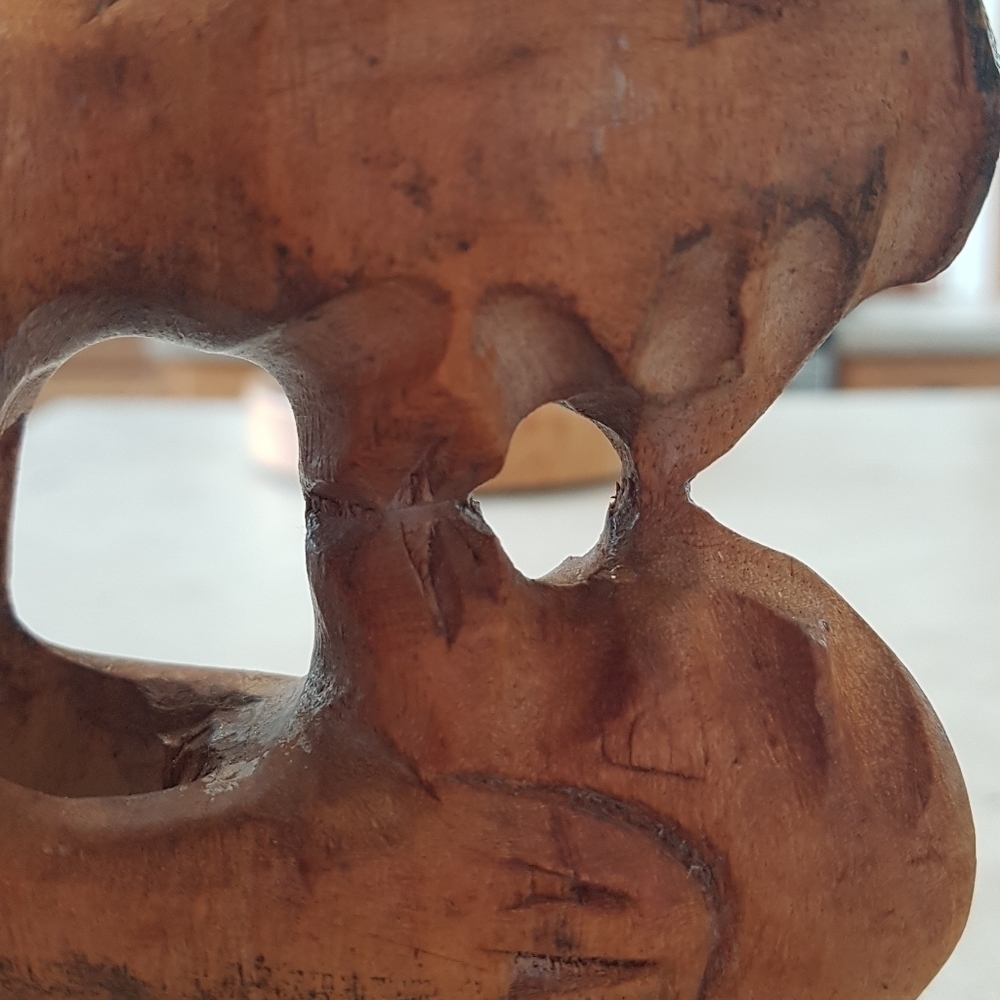 Vintage Hand Carved Primitive Folk Art Kissing Lovers Wood Sculpture 12" - Picture 4 of 7